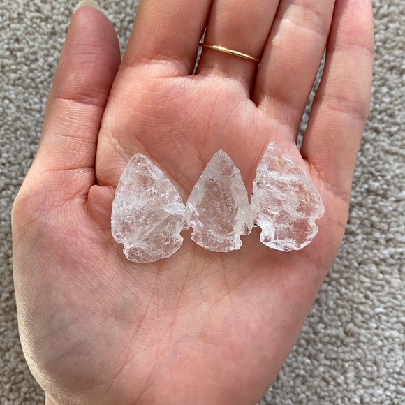 Clear Quartz Arrow Heads - Picture 3 of 5